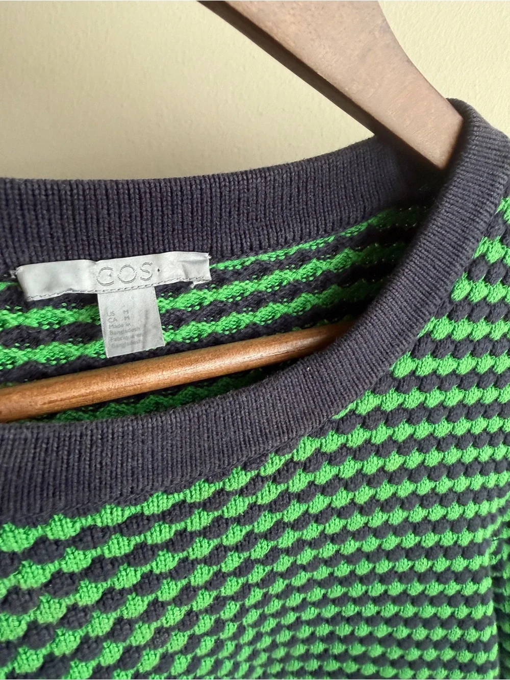 COS Green and Navy Textured Short Sleeve Sweater Top - Picture 2 of 4